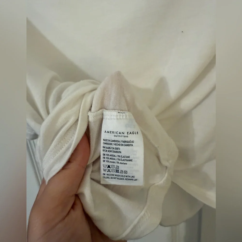 American Eagle Outfitters Soft & Sexy Cropped White Short Sleeve Tee - Picture 9 of 10